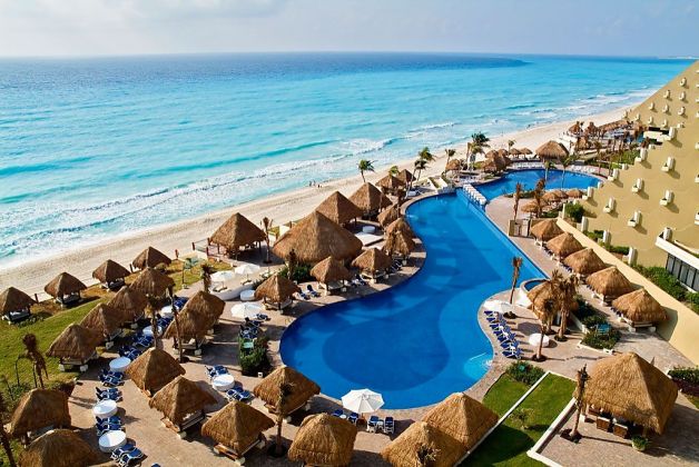 Salute to Love – Paradisus Cancun, a Luxury Caribbean Resort, Offers